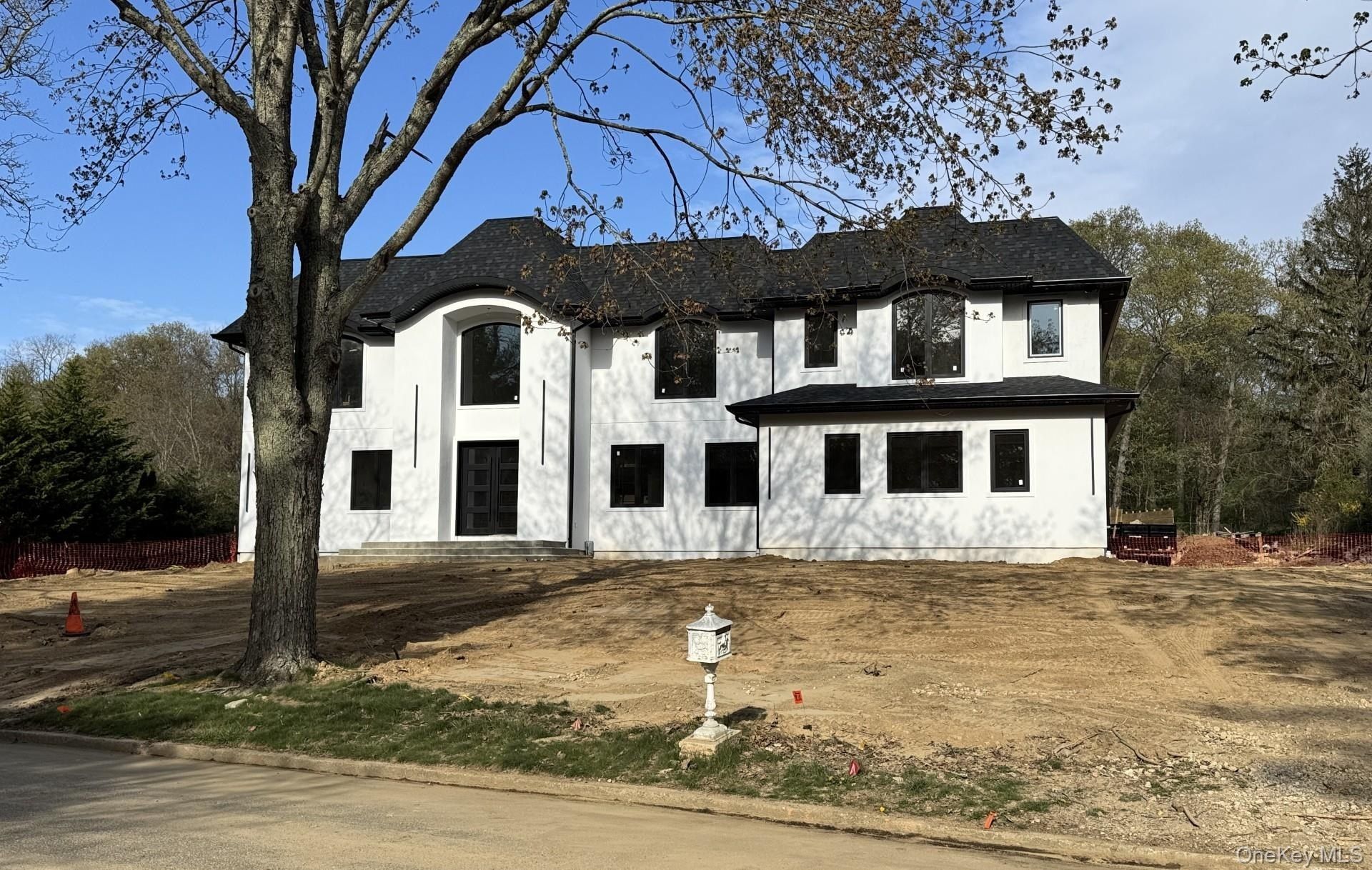 Somner Drive. Dix Hills, NY 11746