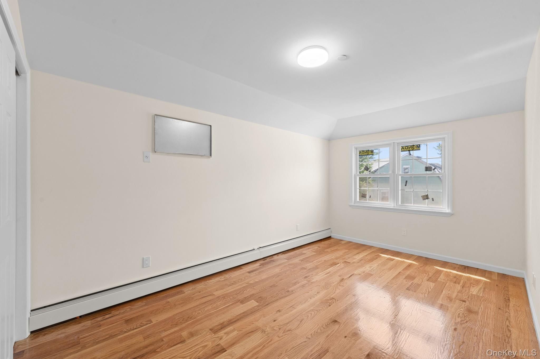 A Newburg St. Saint Albans, NY 11412