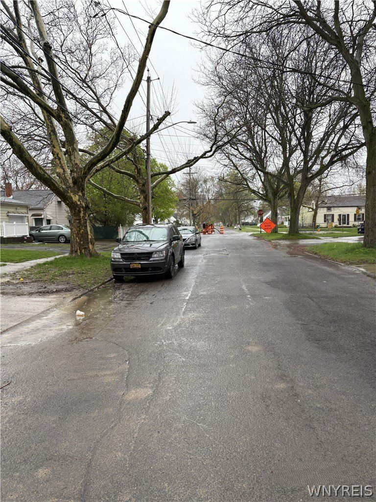 517 81St Street. Niagara Falls, NY 14304