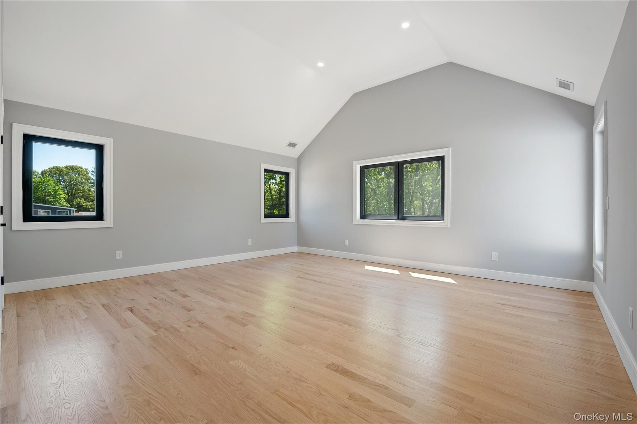 845 Islip Avenue. Central Islip, NY 11722