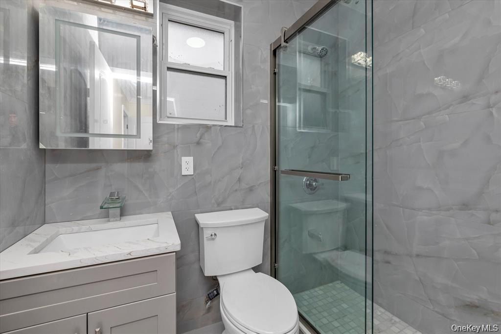 Utopia Parkway. Flushing, NY 11358