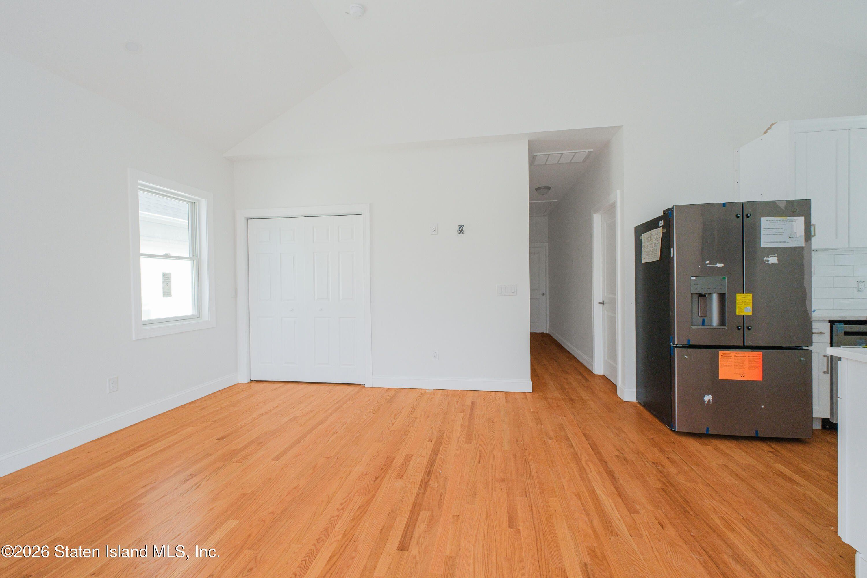 Castleton Avenue. Staten Island, NY 10301