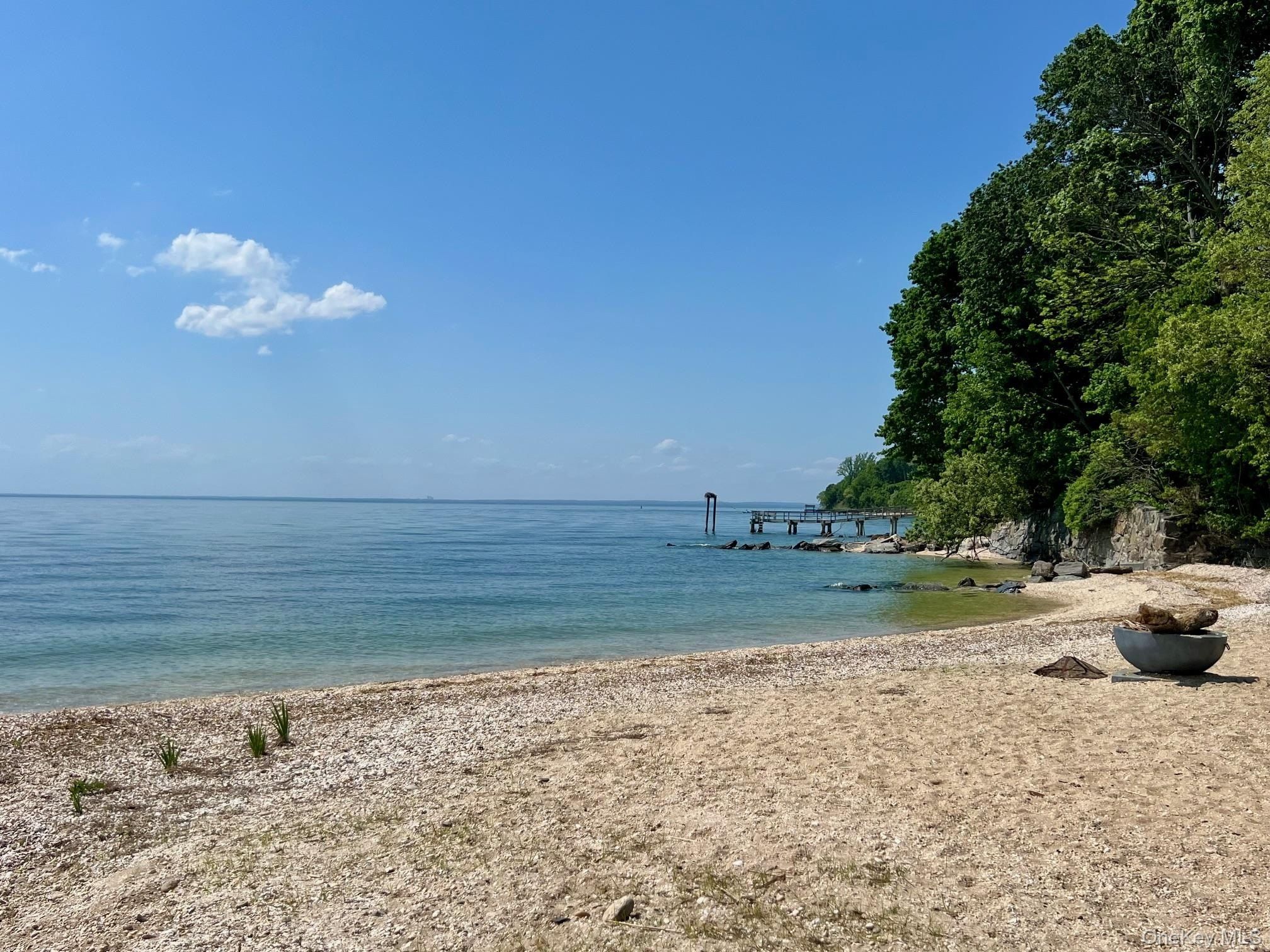 Seaforth Lane. Lloyd Harbor, NY 11743