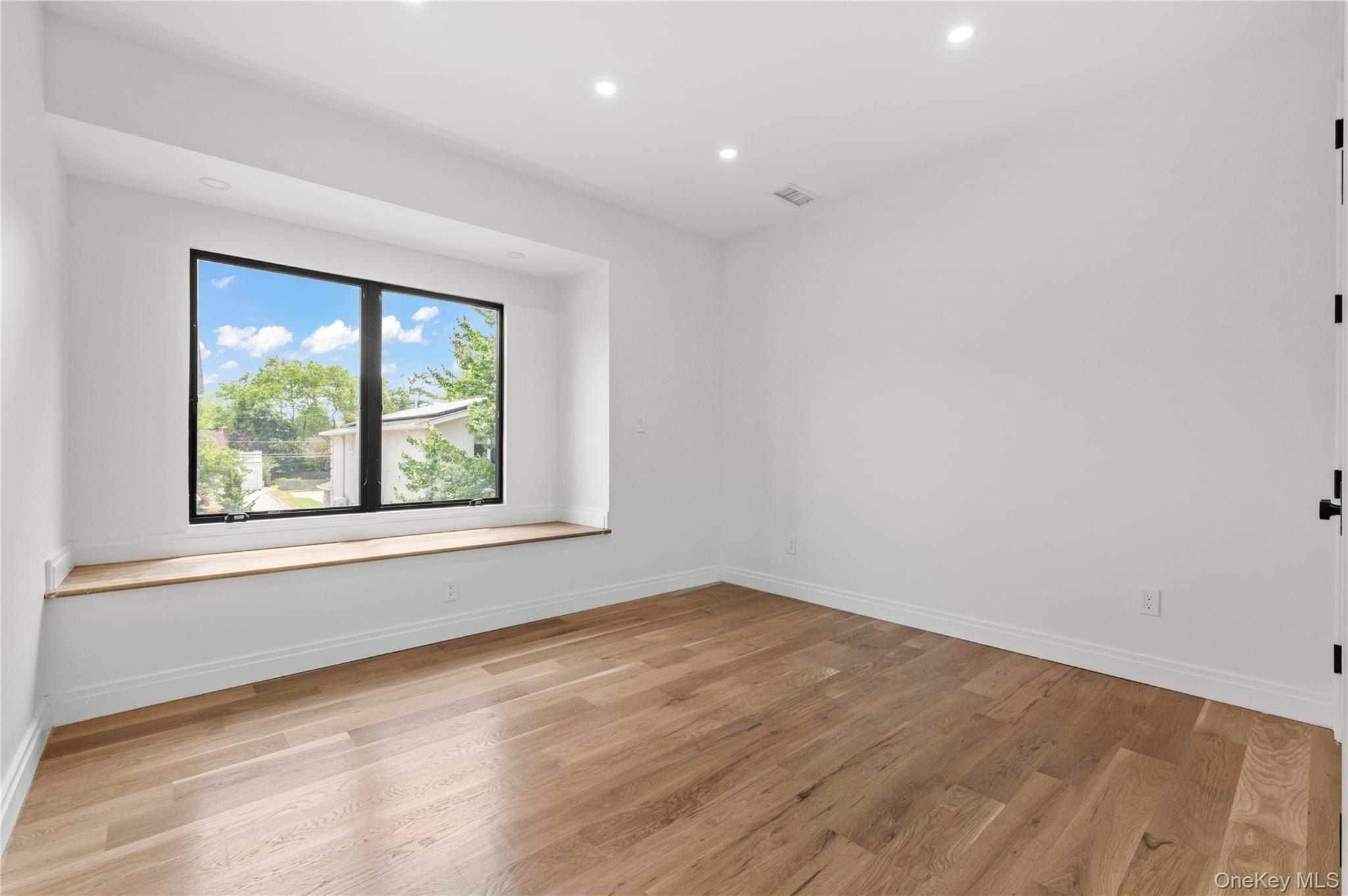 857 Glen Drive. Woodmere, NY 11598