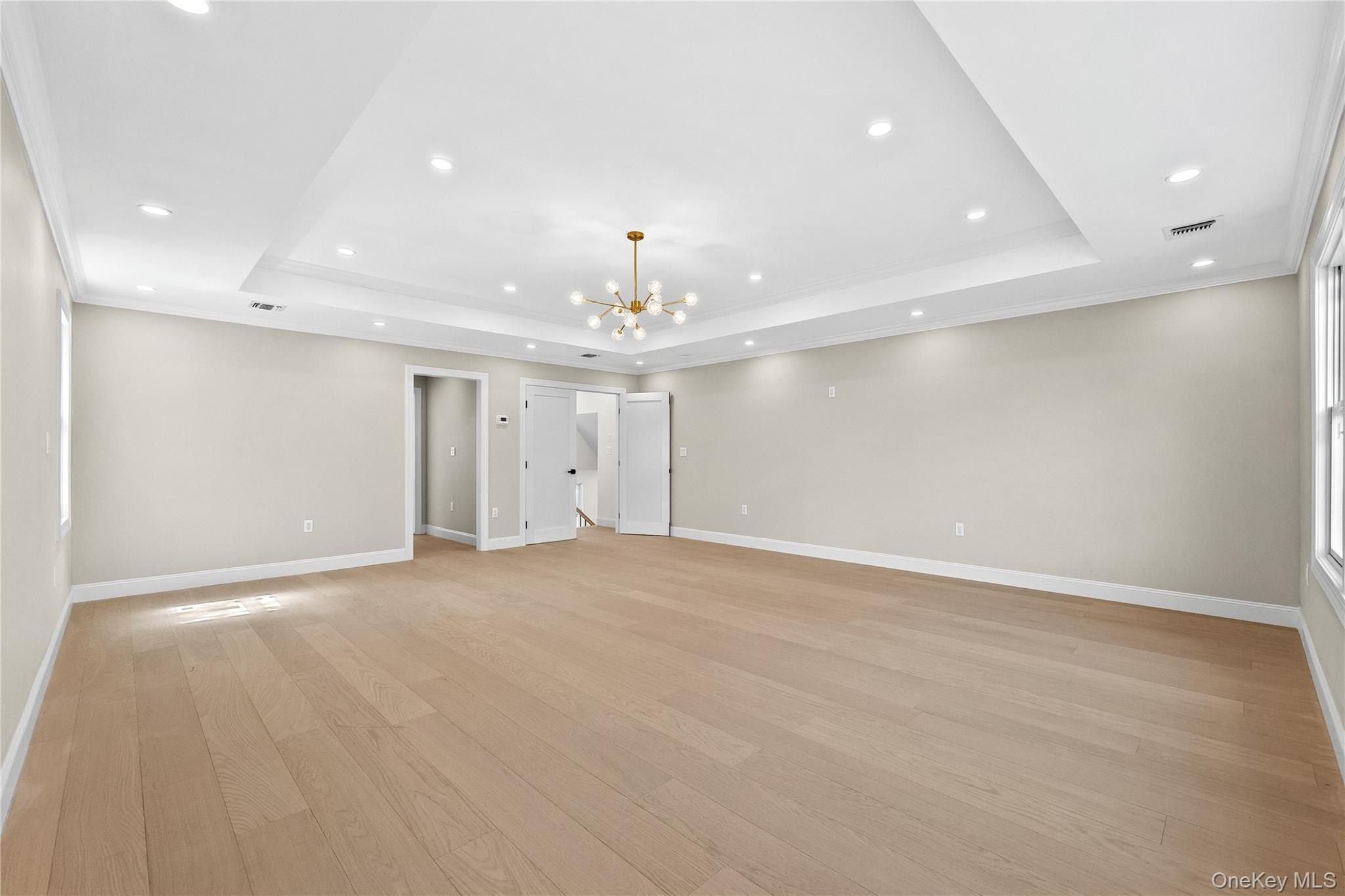 Circle Drive. Syosset, NY 11791