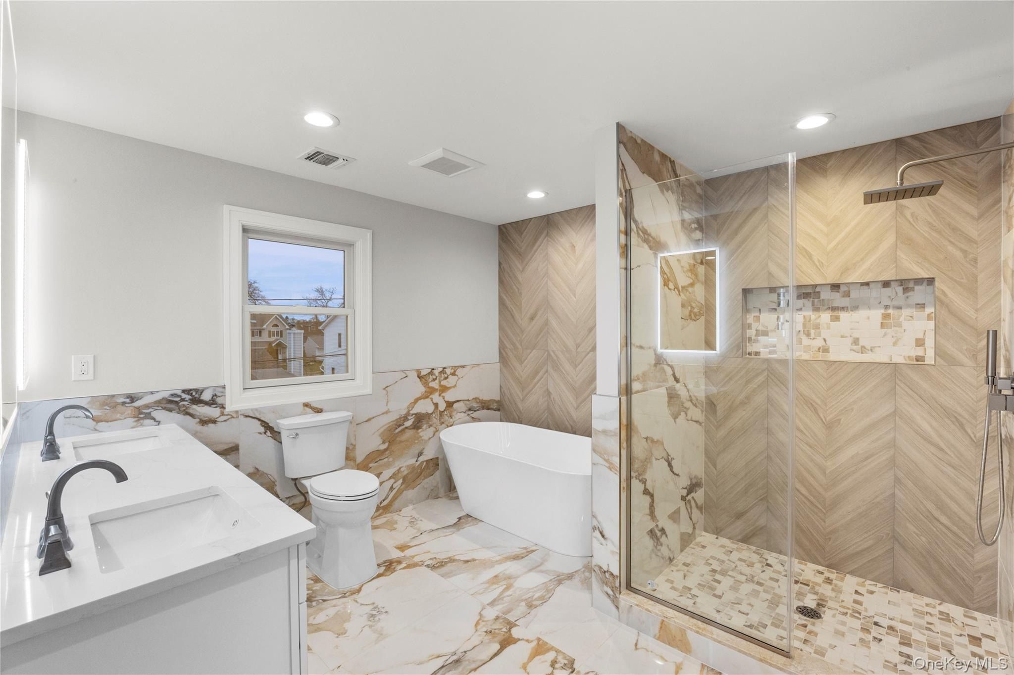 12 Patience Lane. Westbury, NY 11590