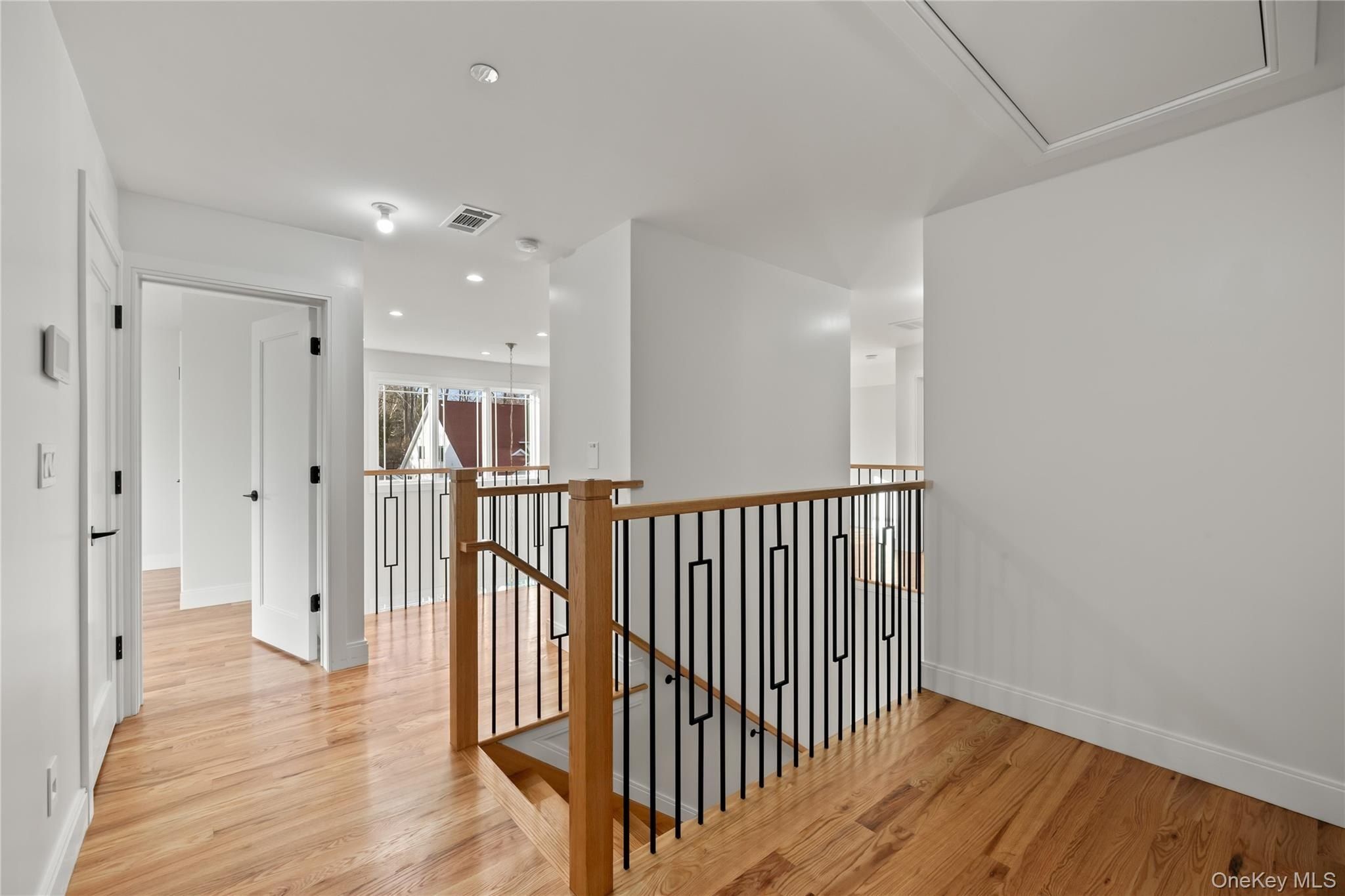 19 Dessau Circle. Spring Valley, NY 10977