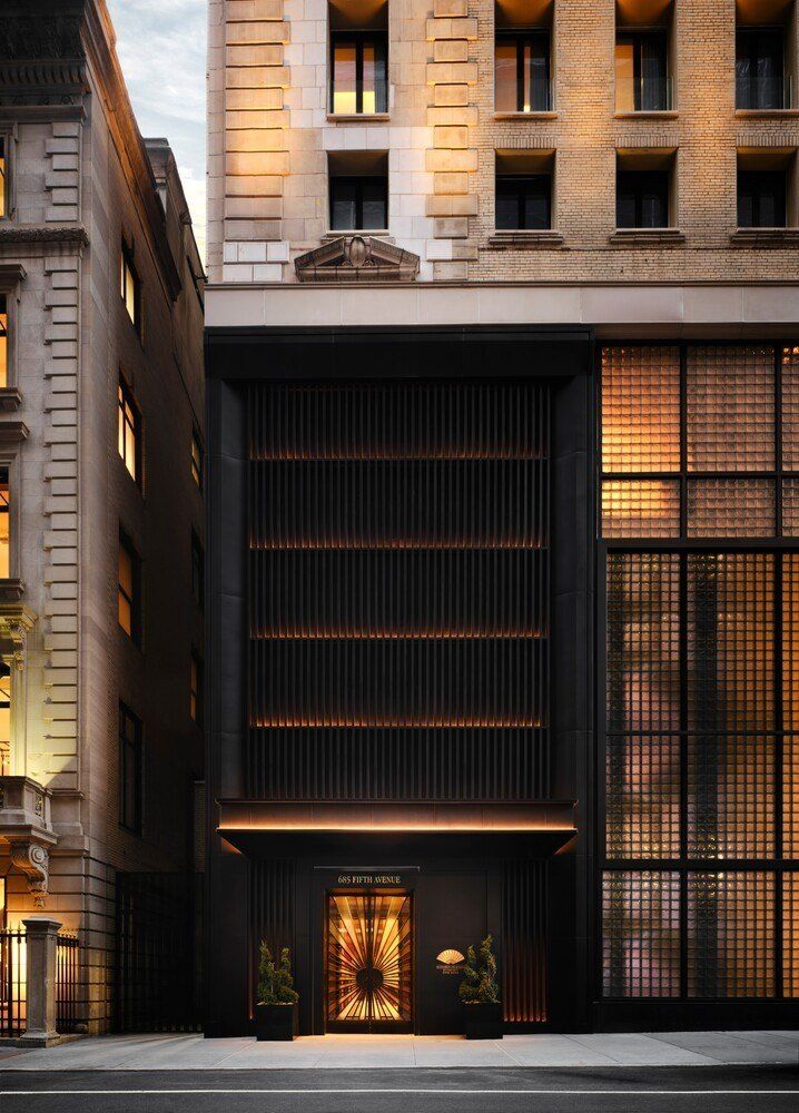 Fifth Avenue. New York, NY 10022