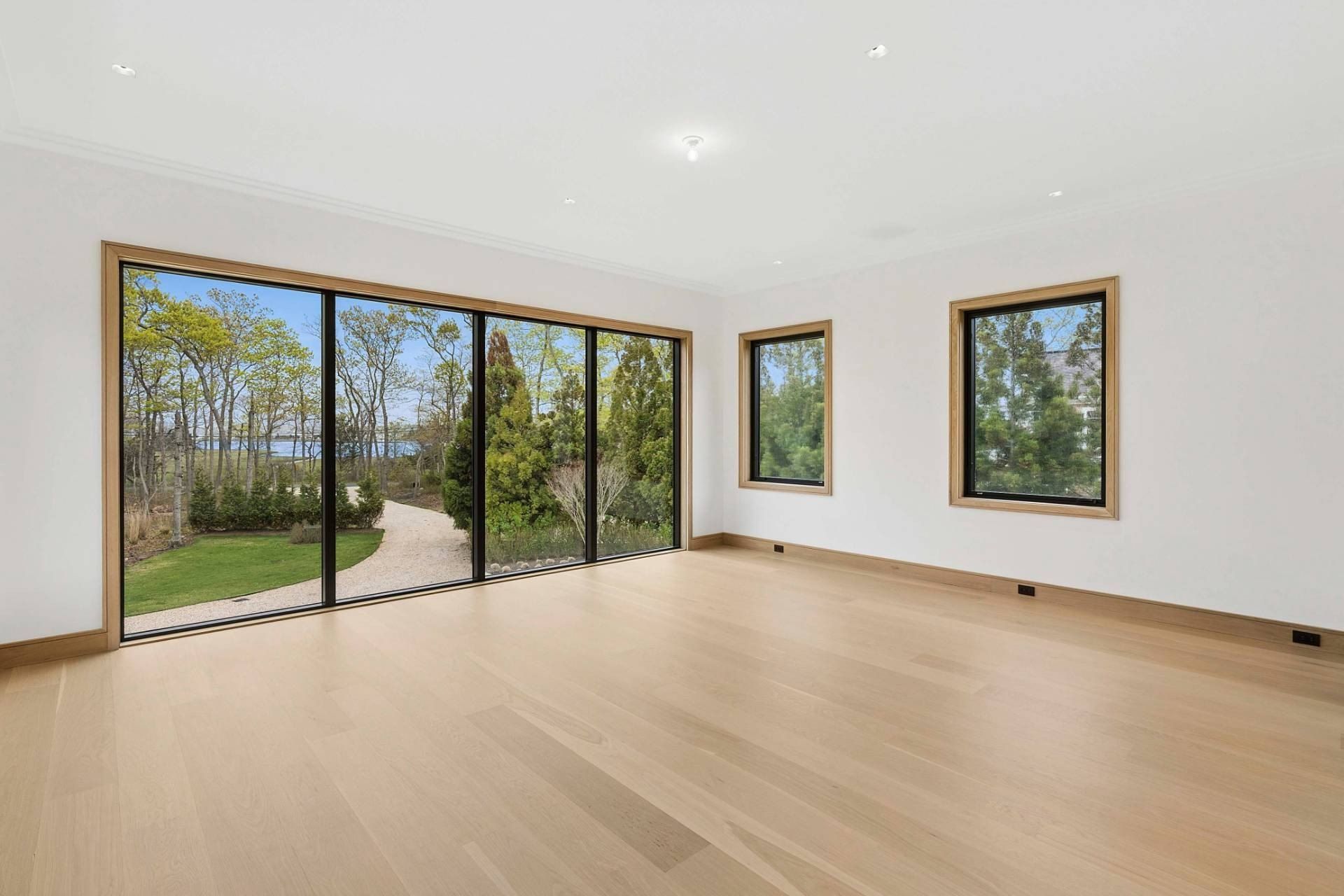 27 Fresh Pond Road. North Haven, NY 11963