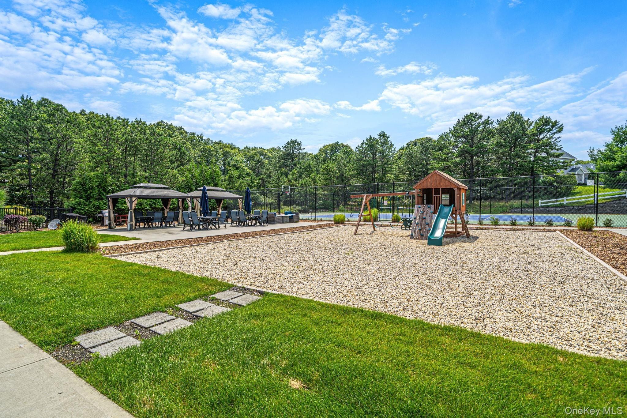 77 Willow Circle. Coram, NY 11727