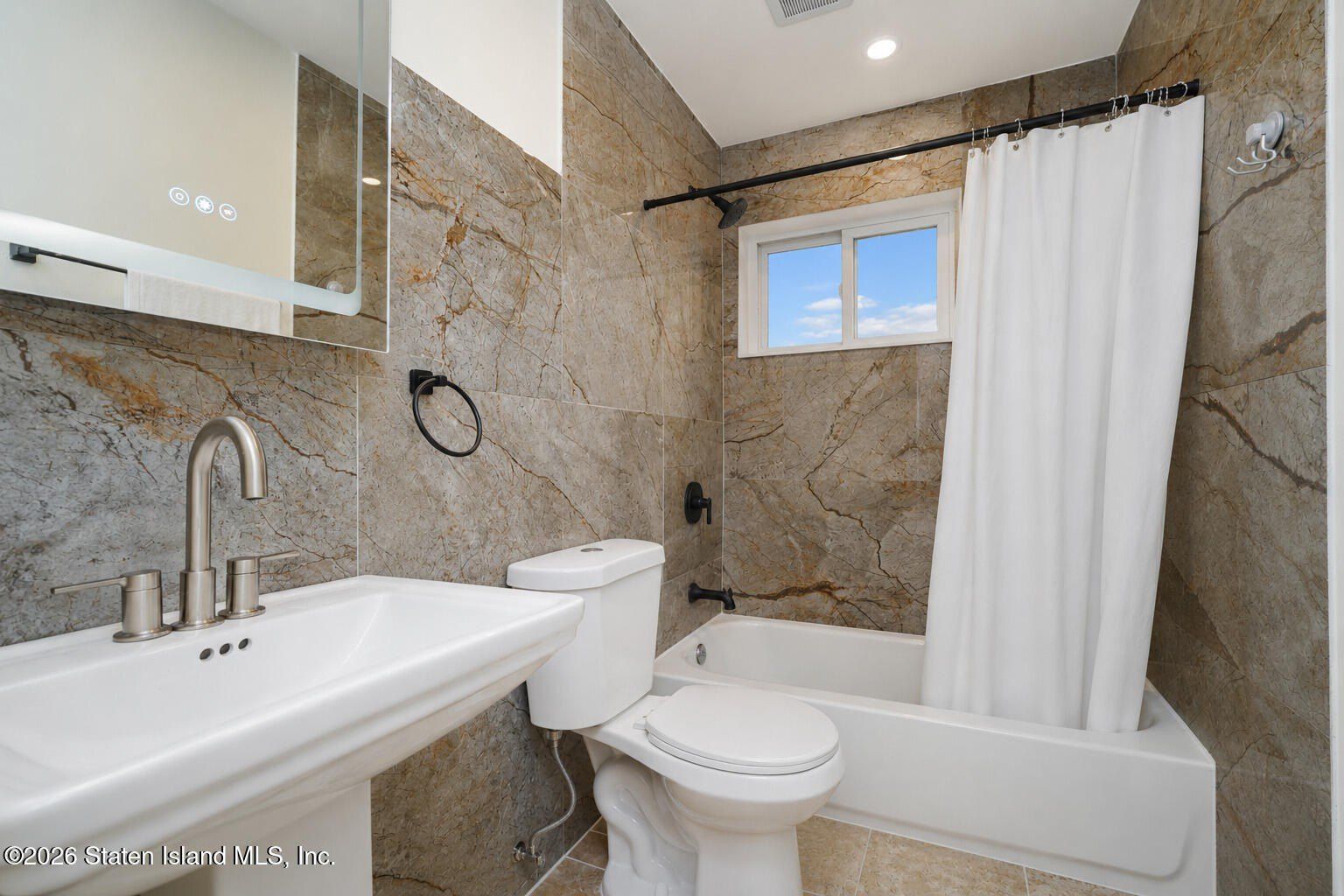 55 Park Place. Staten Island, NY 10301