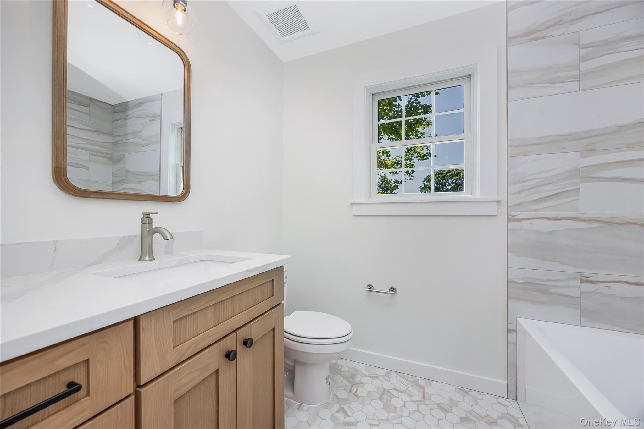 510 Bayport Avenue. Bayport, NY 11705