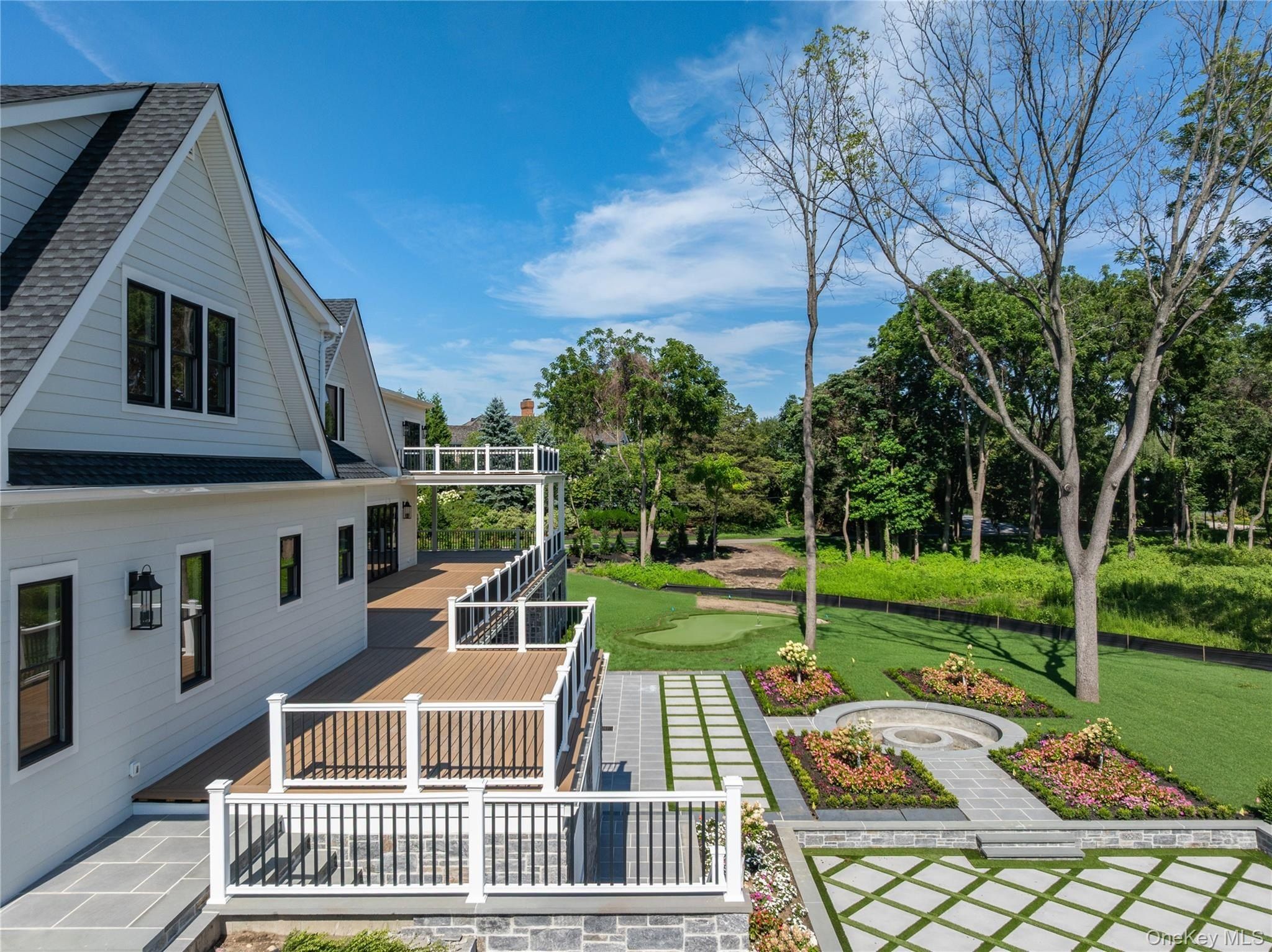 220 Beach Road. Centre Island, NY 11771