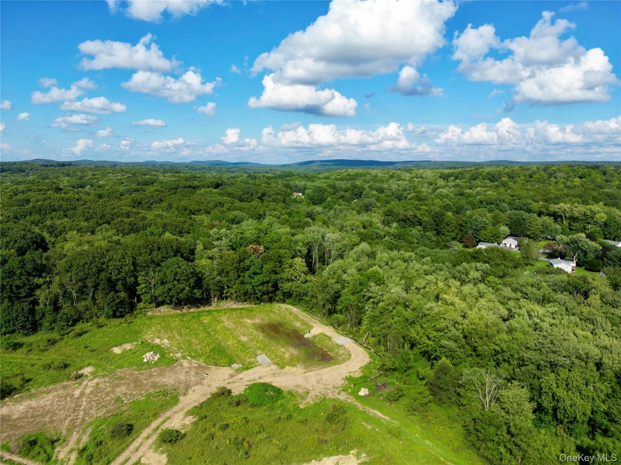 13 Lindsey Court. Plattekill, NY 12568