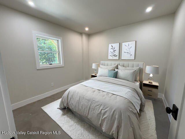 33 Valley Street. Saugerties, NY 12477