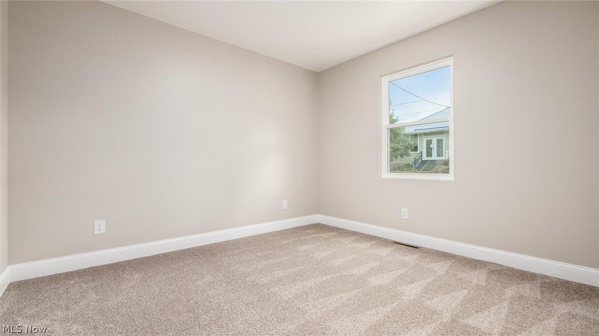 823 Race Street. Zanesville, OH 43701
