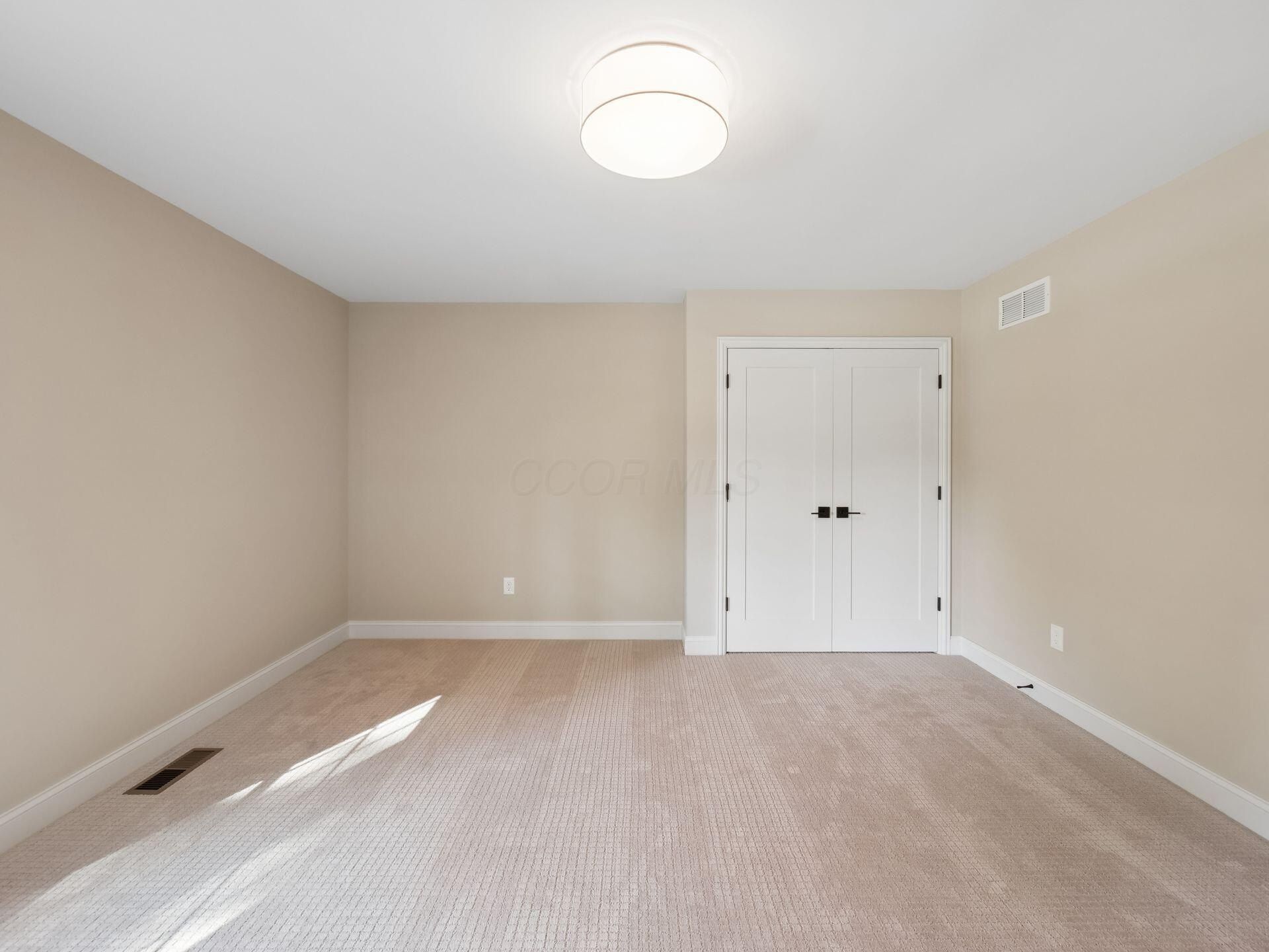 2208 Shoreham Road. Upper Arlington, OH 43220