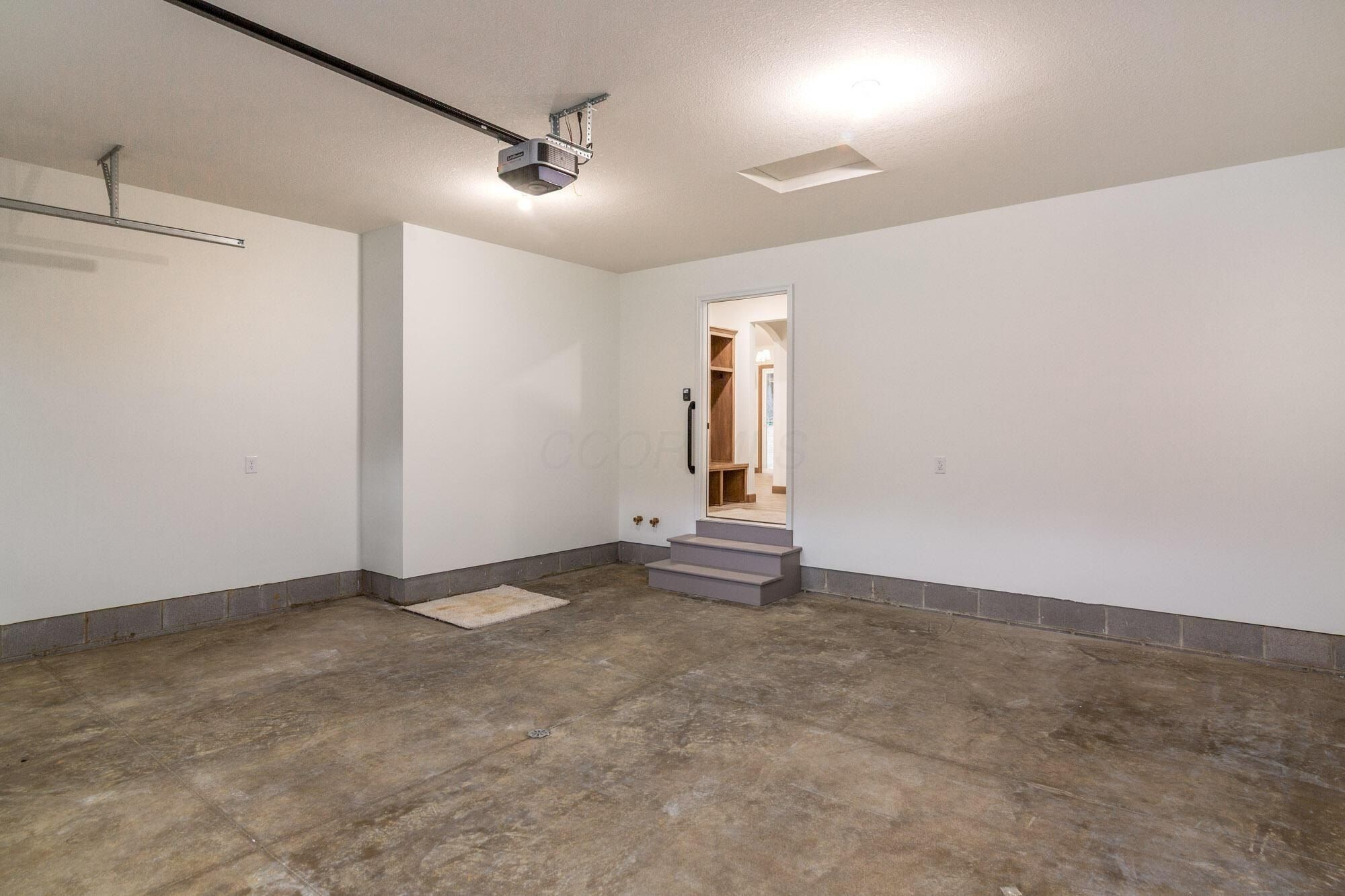 35 Orchard View Court. Howard, OH 43028