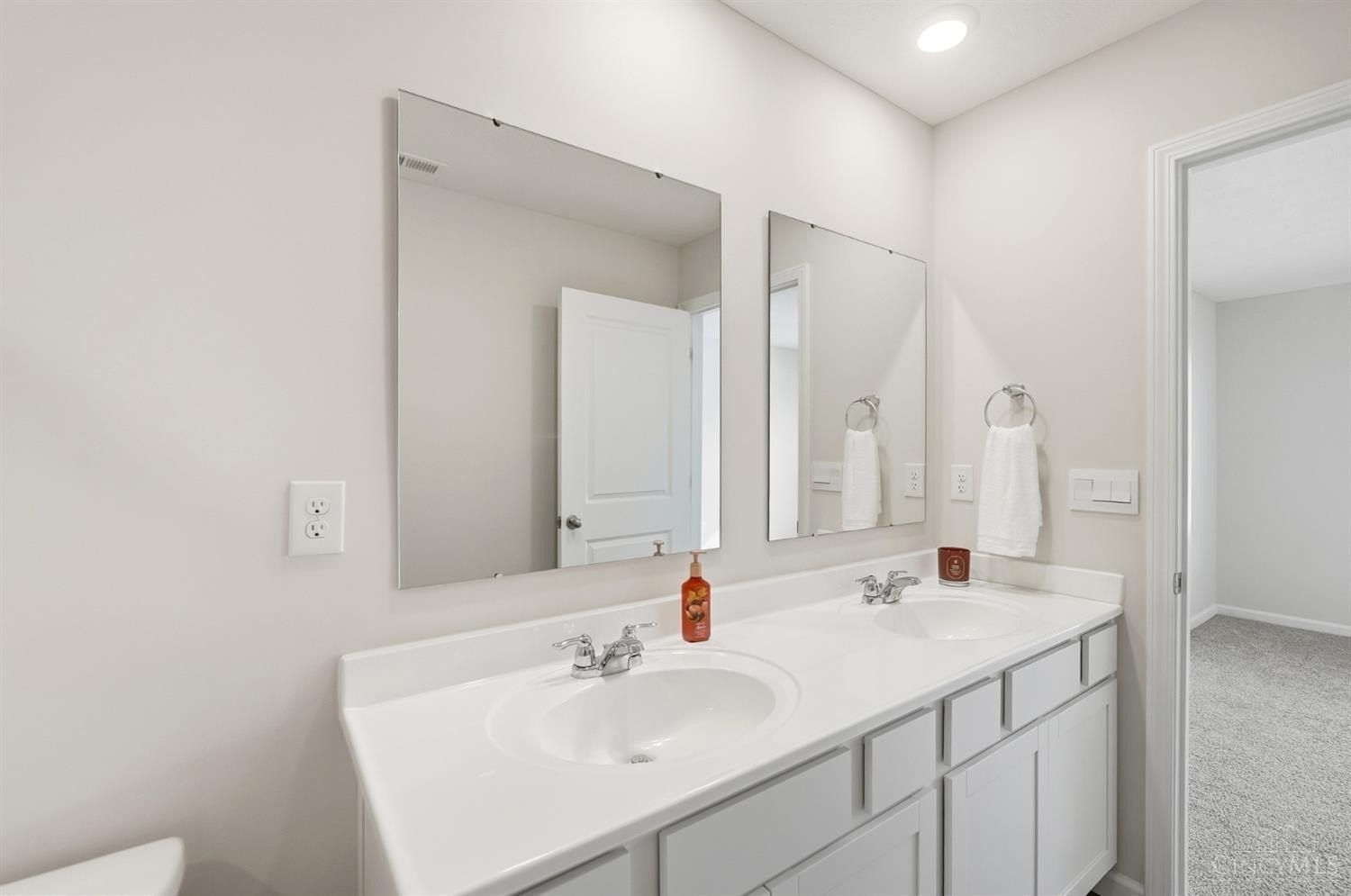 122 Ashburn Way. New Richmond, OH 45157