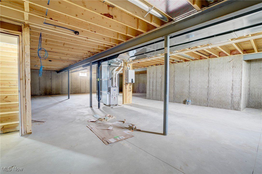 2961 Kestrell Lane. Seville, OH 44273