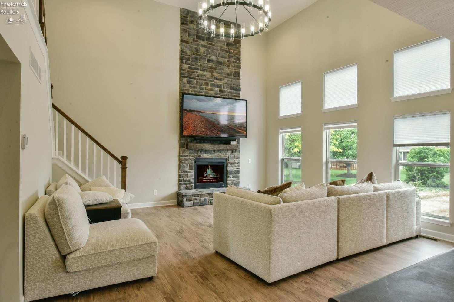 3046 N Searay. Port Clinton, OH 43452