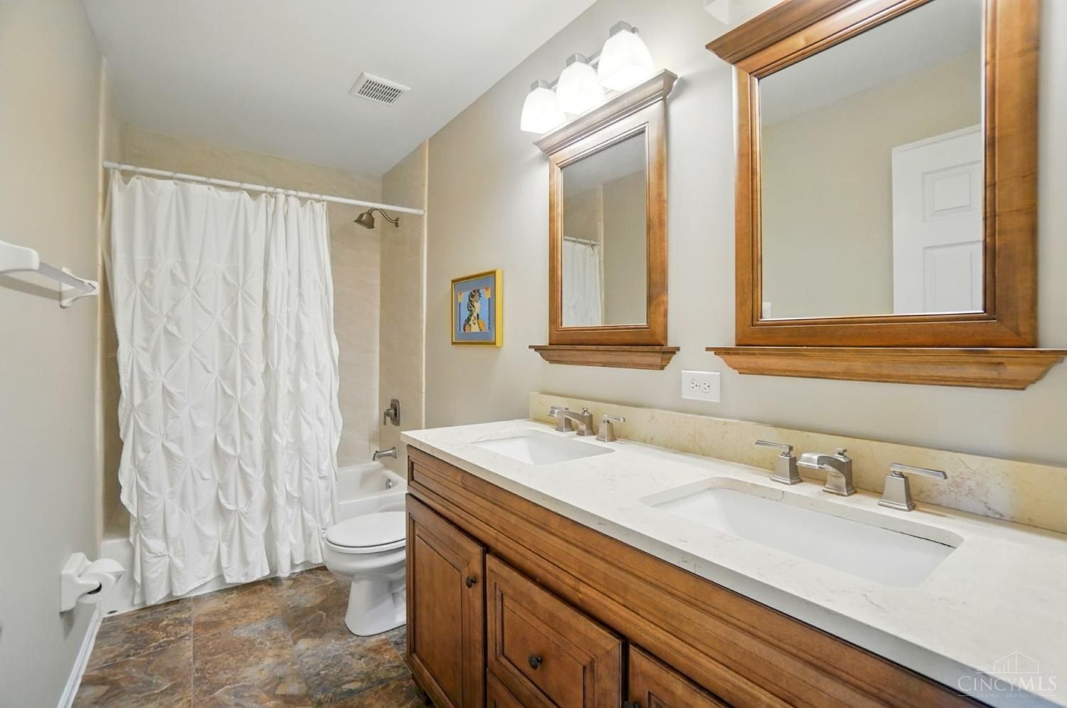 6440 Hunters Green Drive. Mason, OH 45040