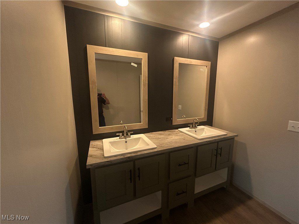 252 Front Street. Philo, OH 43771