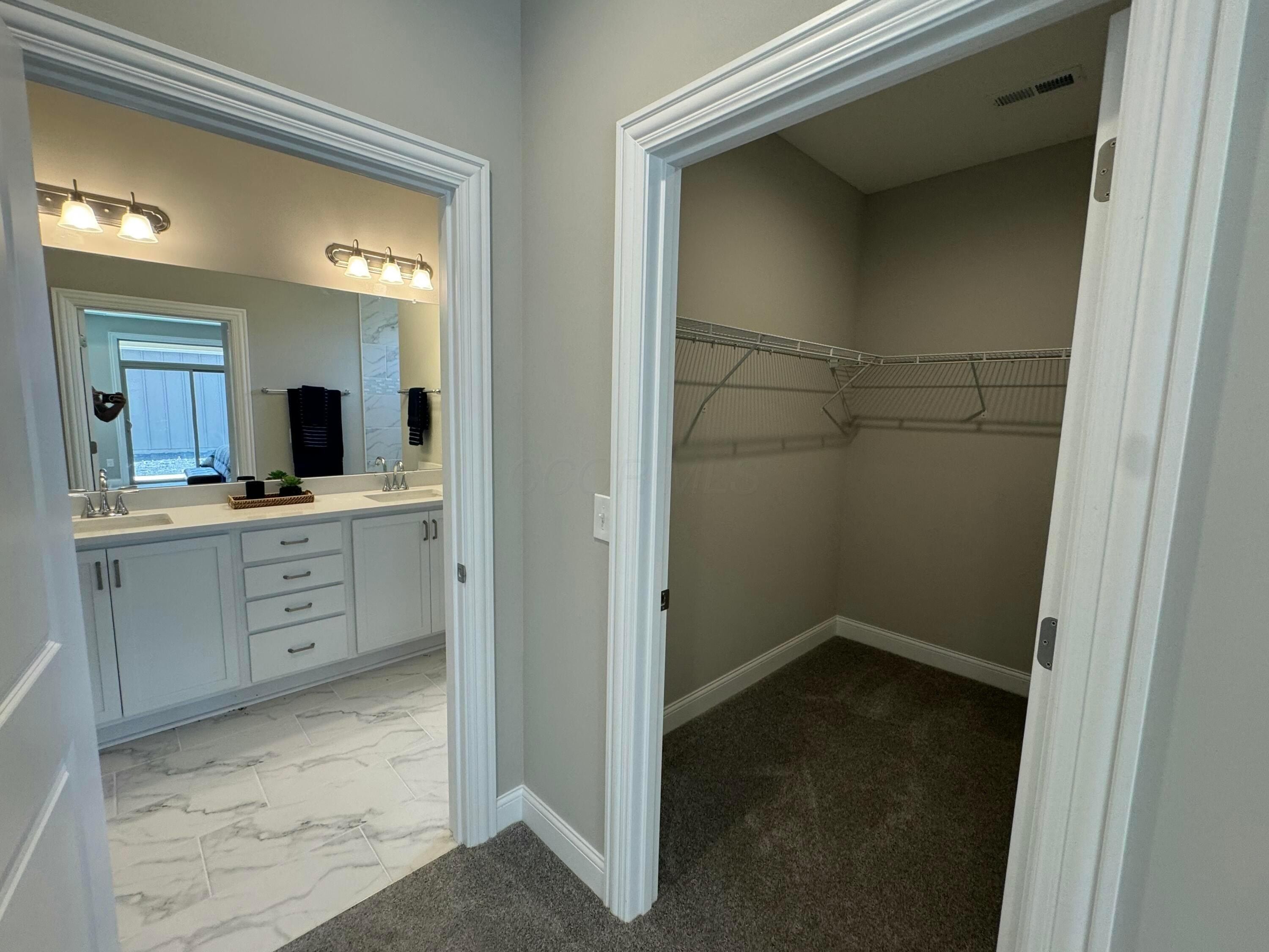 1424 Anthem Way. Circleville, OH 43113