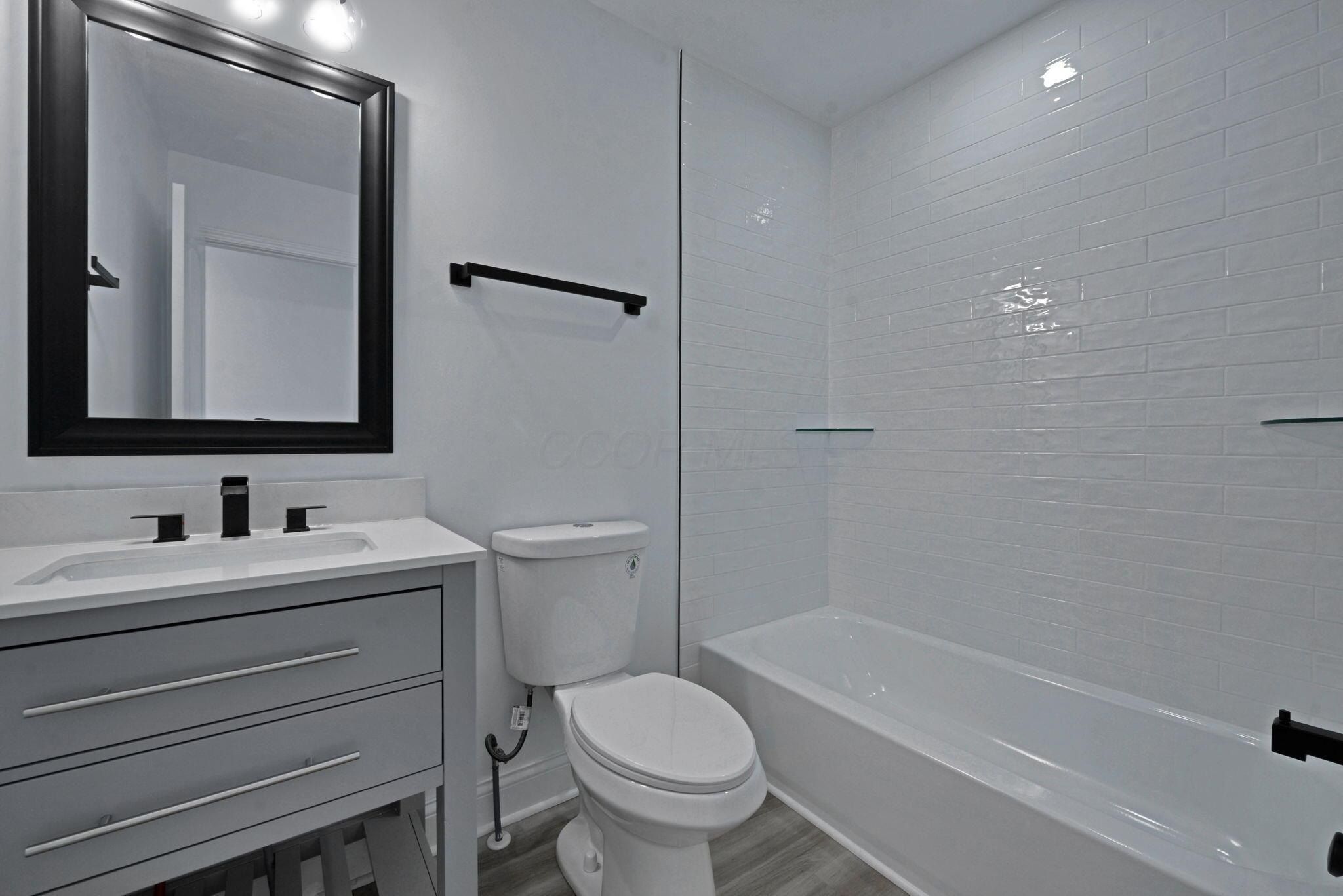 611 Siebert Street. Columbus, OH 43206