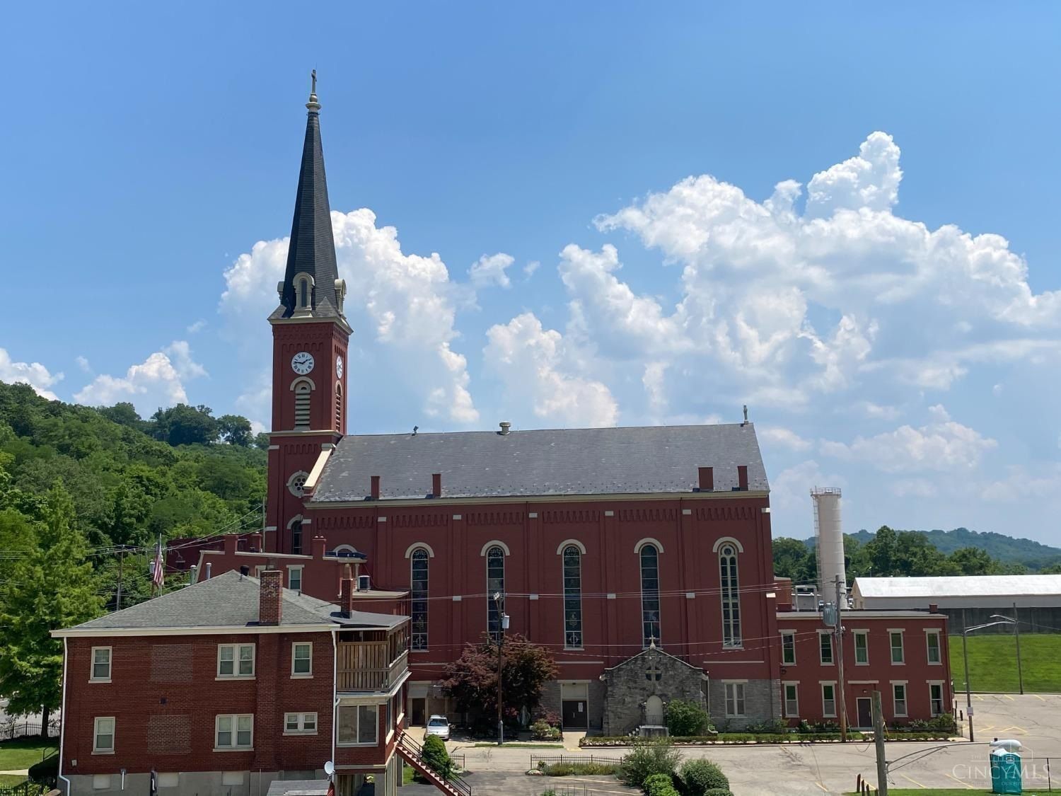 2485 Riverside Drive. Cincinnati, OH 45202