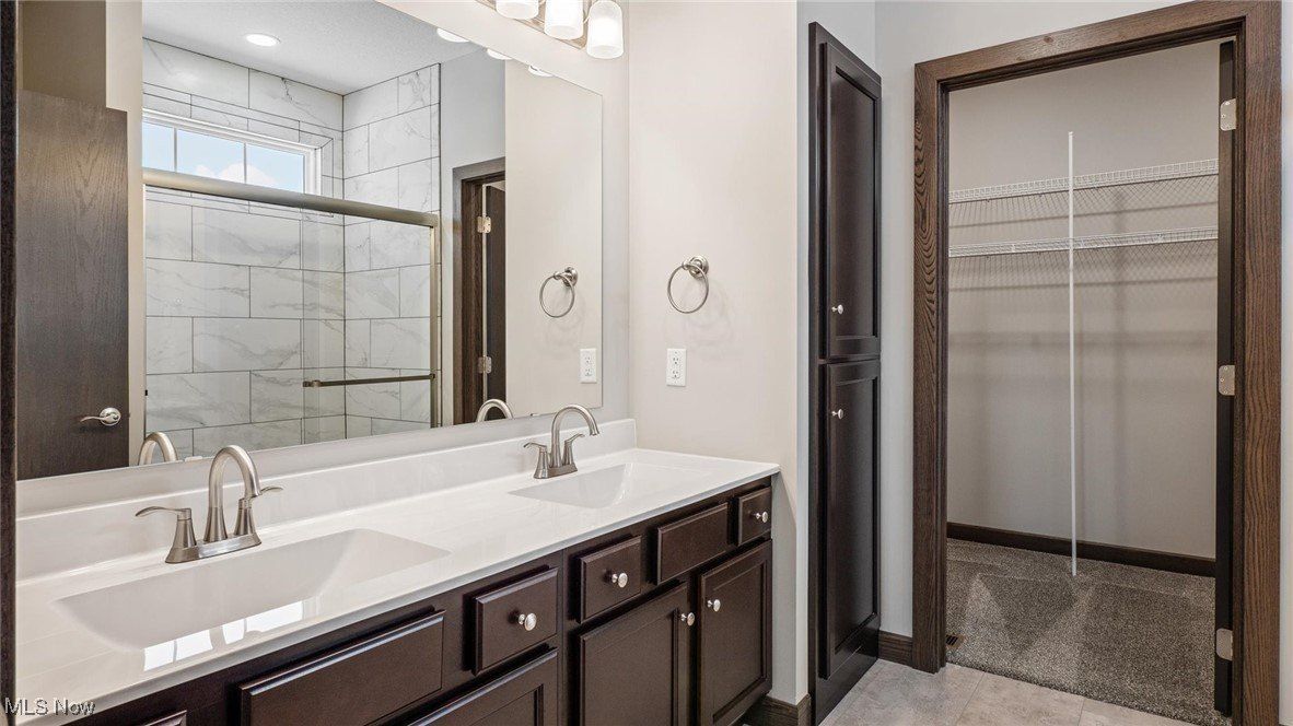 3452 Jamestown Drive. Zanesville, OH 43701