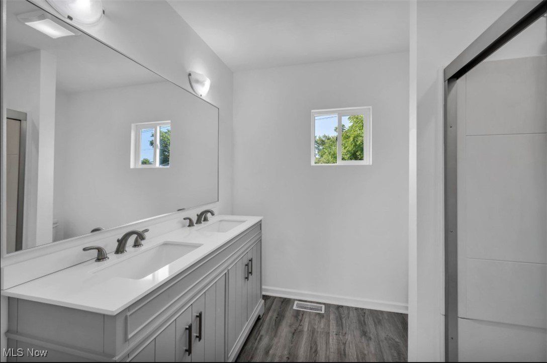 15800 Northwood. Maple Heights, OH 44137