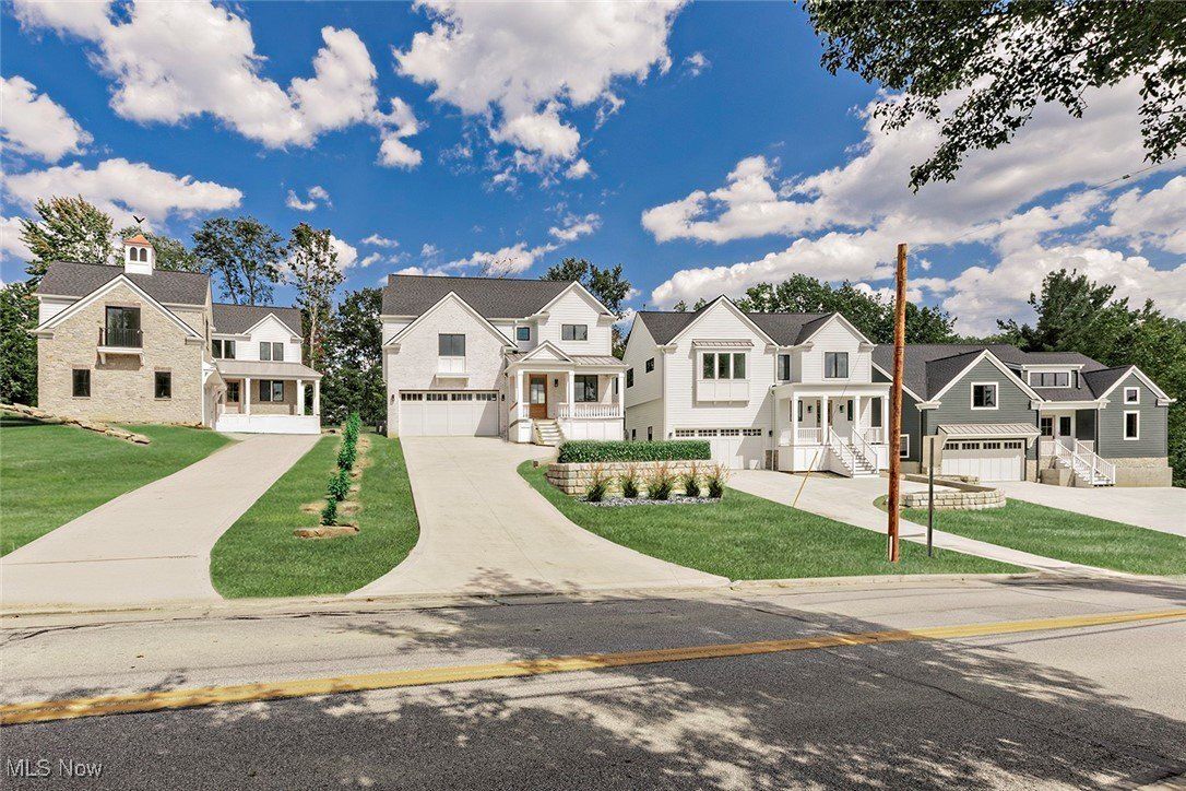 207 S Main Street. Chagrin Falls, OH 44022