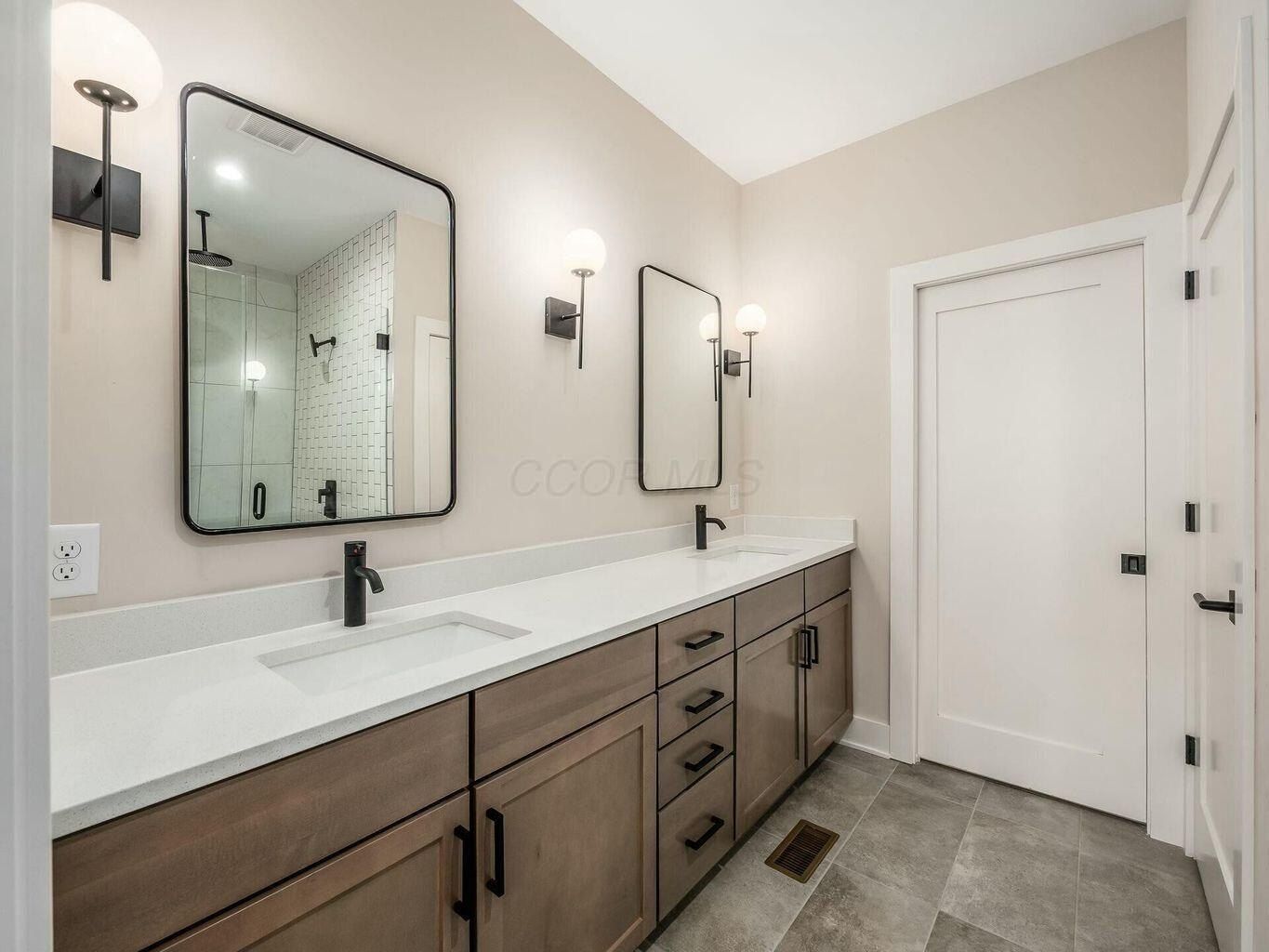 187 S Ohio Avenue. Columbus, OH 43205