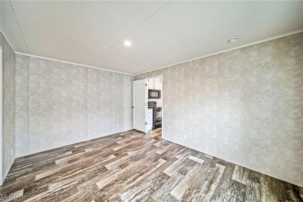 44 Eddie Road. Madison, OH 44057