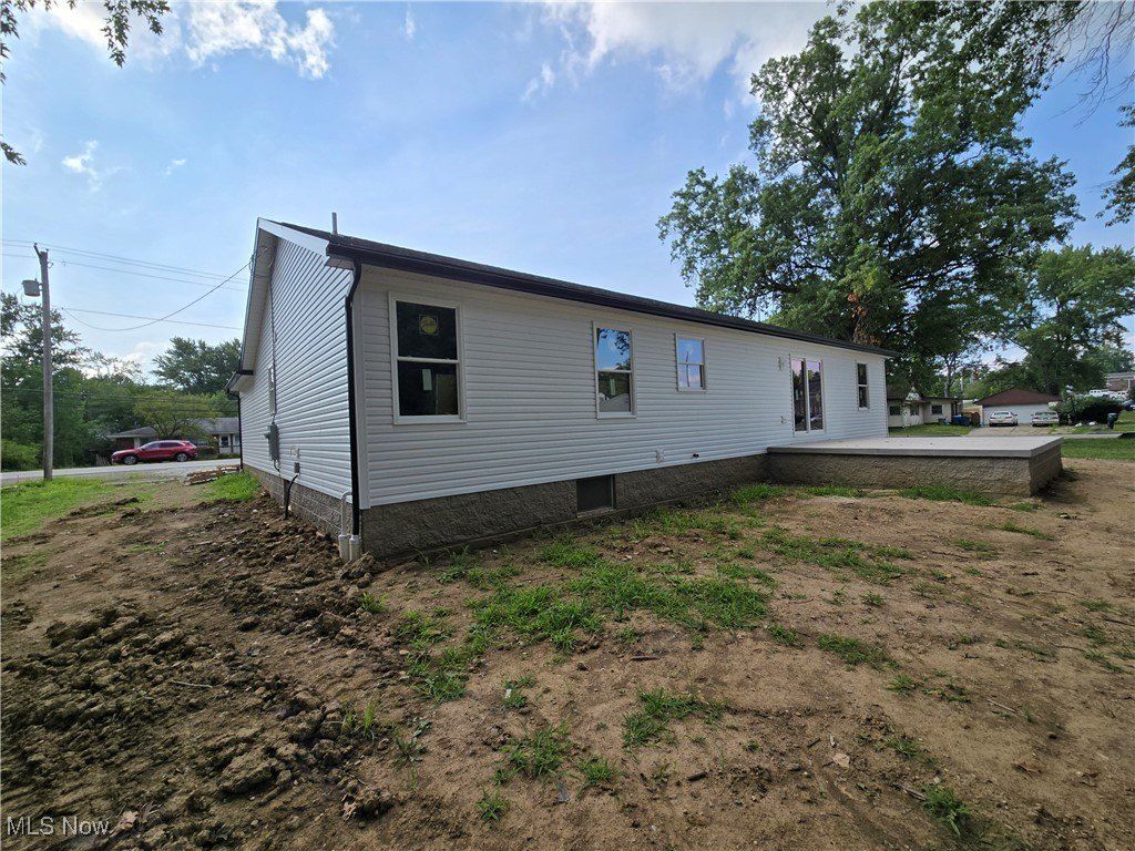 3908 Stow Road. Stow, OH 44224