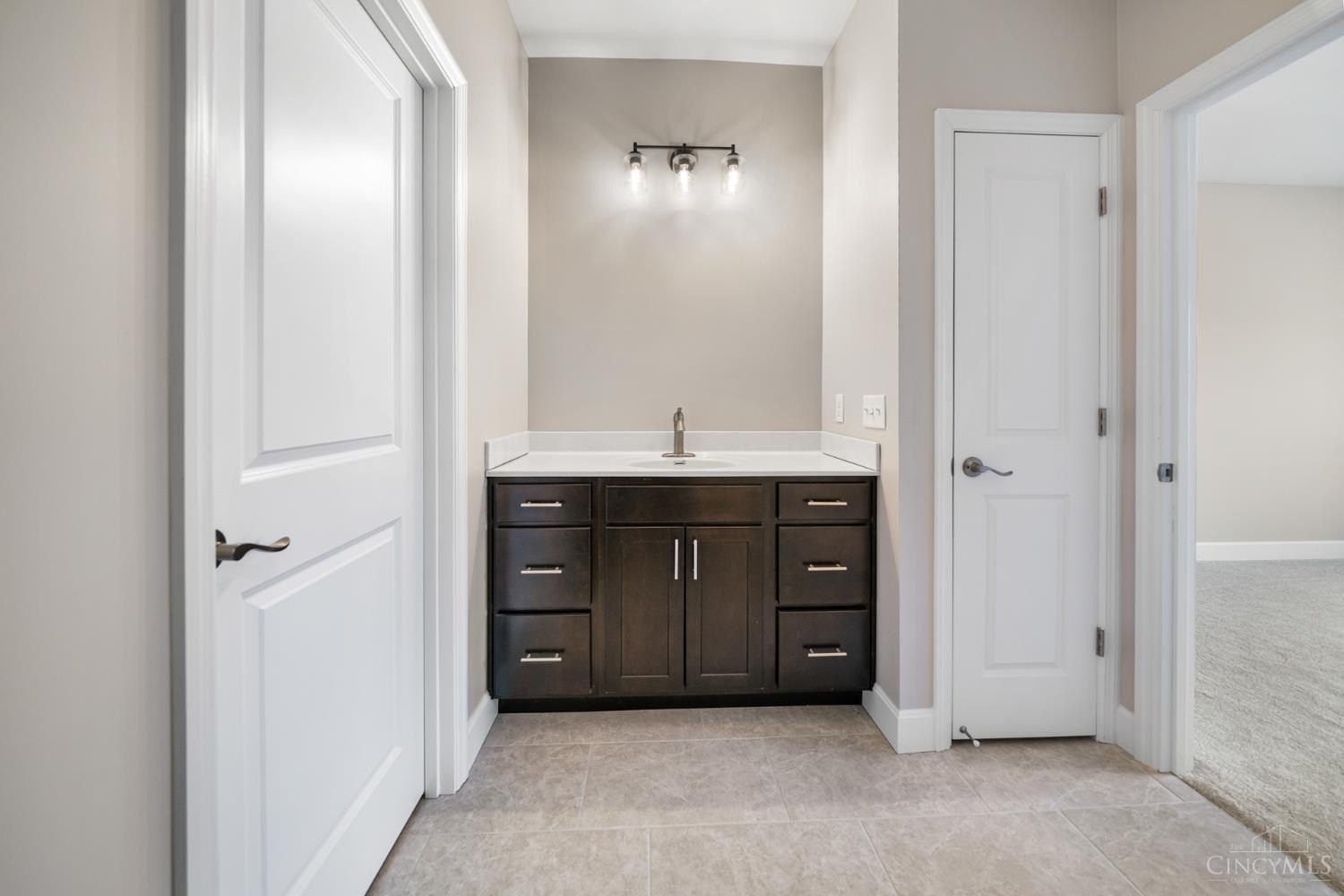 6713 Daniels Walk. Cincinnati, OH 45233