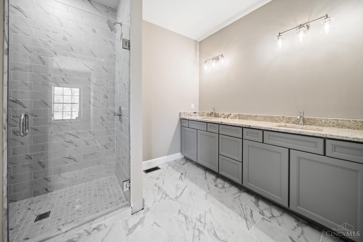 6723 Daniels Walk. Cincinnati, OH 45233