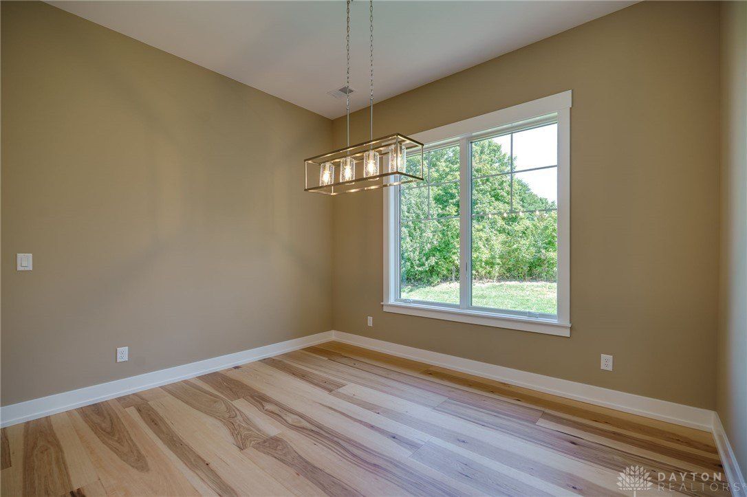 9882 Saddle Creek Trail. Centerville, OH 45458