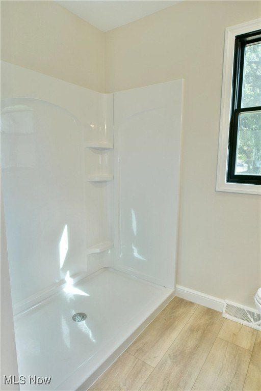 101 Elizabeth Court. Cortland, OH 44410