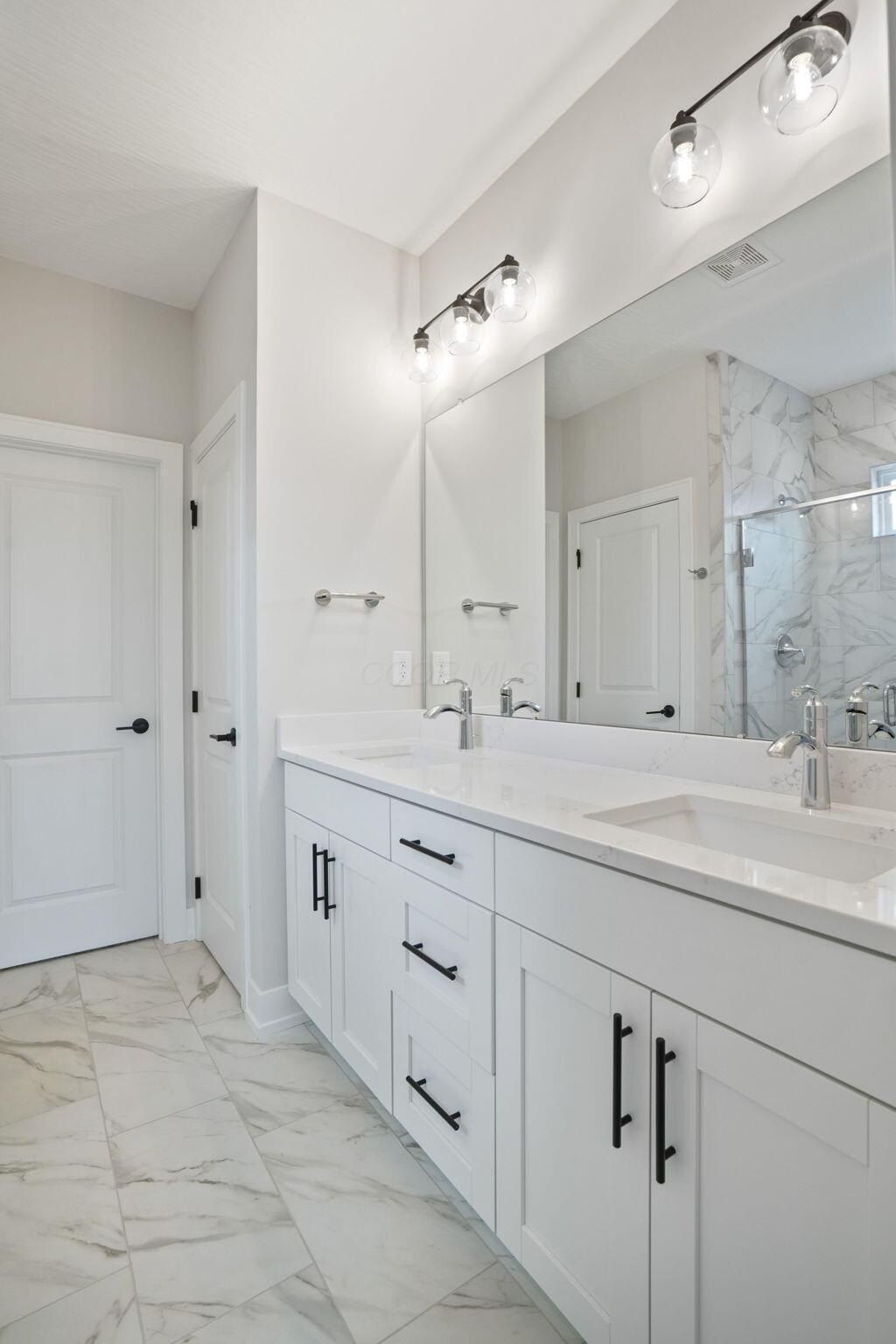 102 Corsica Way. Delaware, OH 43015