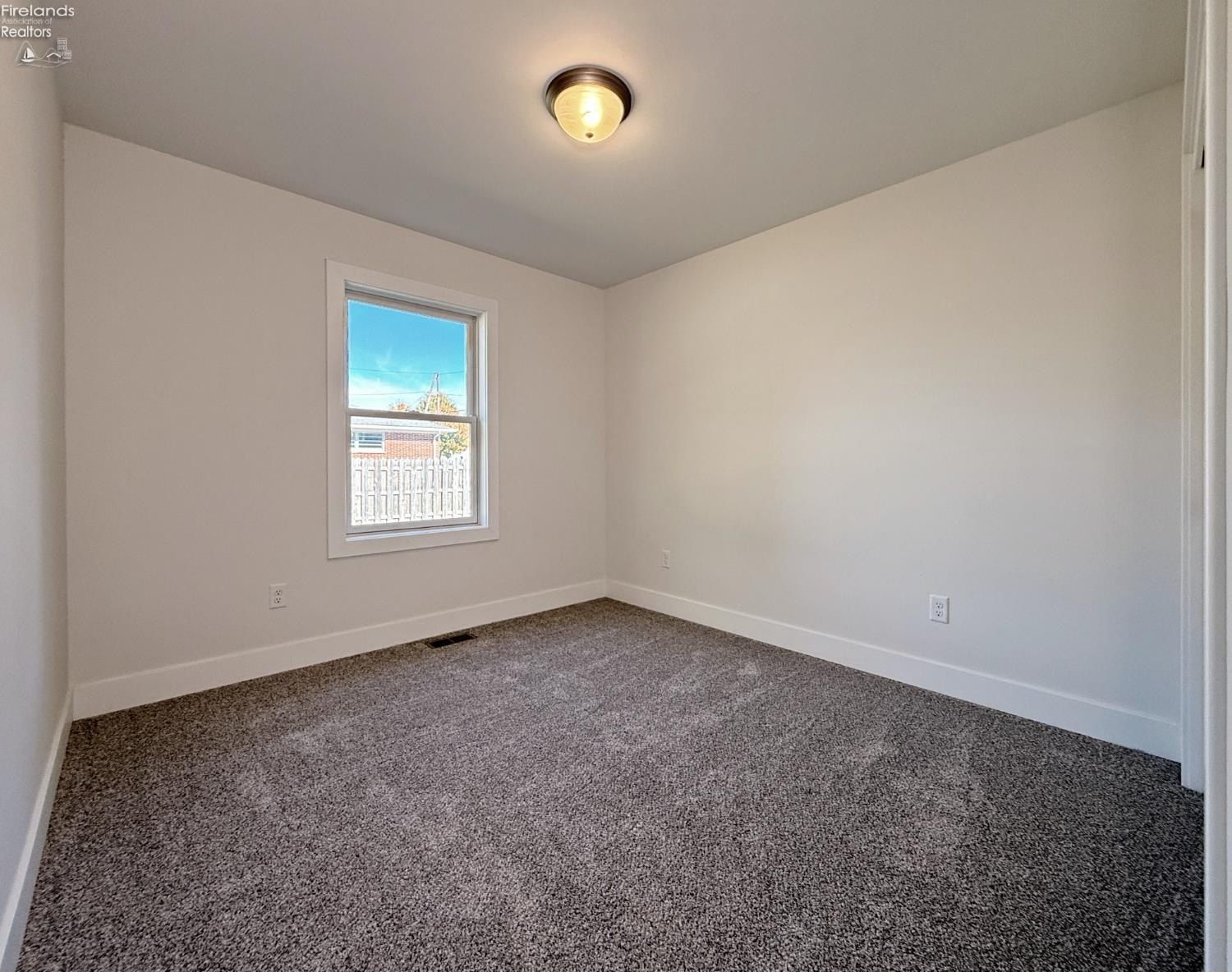 91 Elwood Street. Tiffin, OH 44883