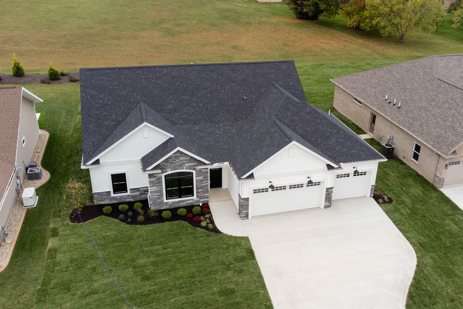 3413 Ottawa Circle. Piqua, OH 45356