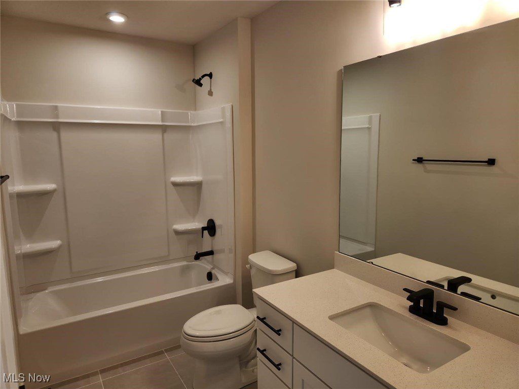 804 Miramar Lane. Fairlawn, OH 44333