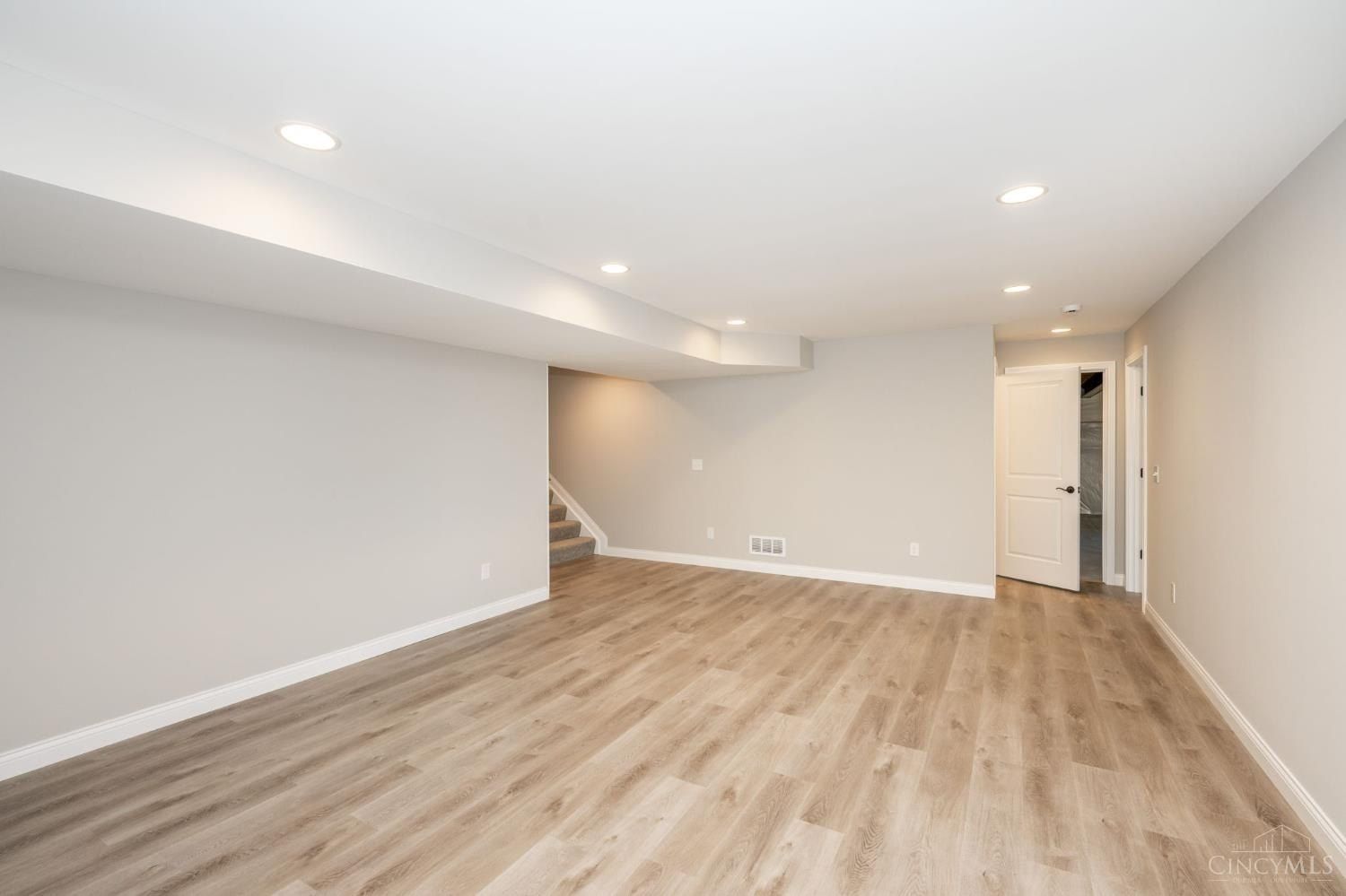 1319 Peregrine Way. Hamilton, OH 45013