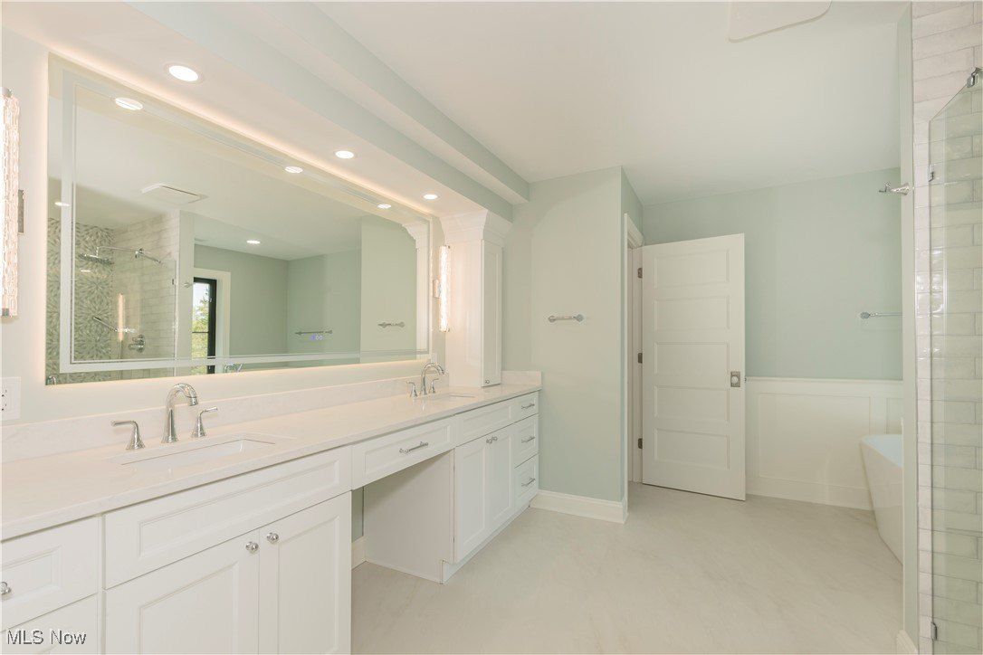 2511 Cedarwood Road. Pepper Pike, OH 44124