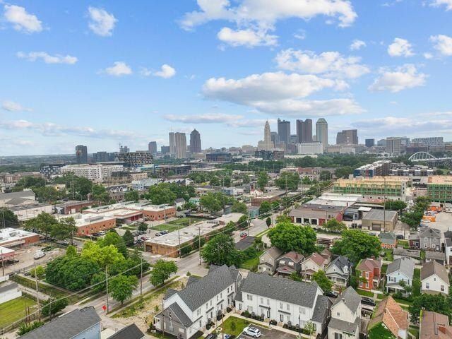 642 Sullivant Avenue Unit 642. Columbus, OH 43215