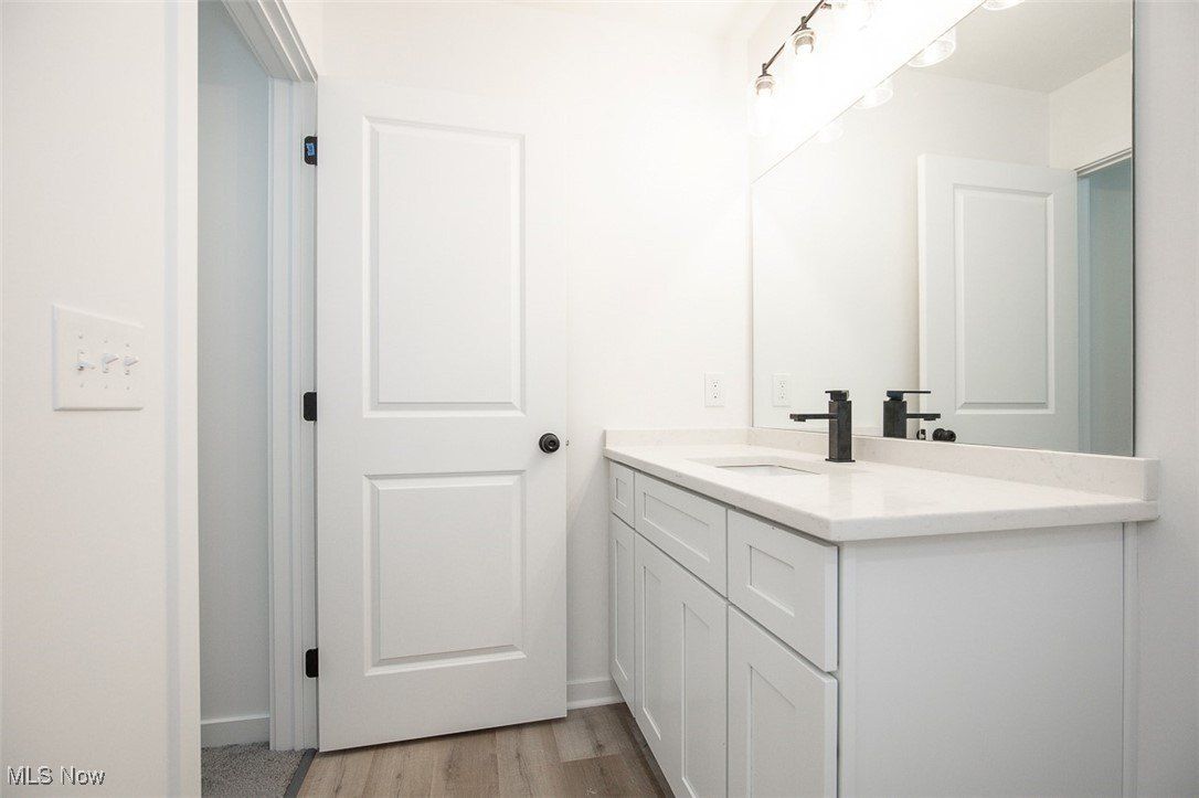 1053 Peach Boulevard. Willoughby, OH 44094