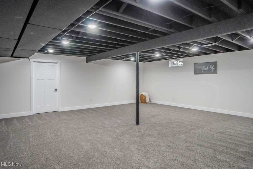 13025 Sunset Circle Nw. Uniontown, OH 44685