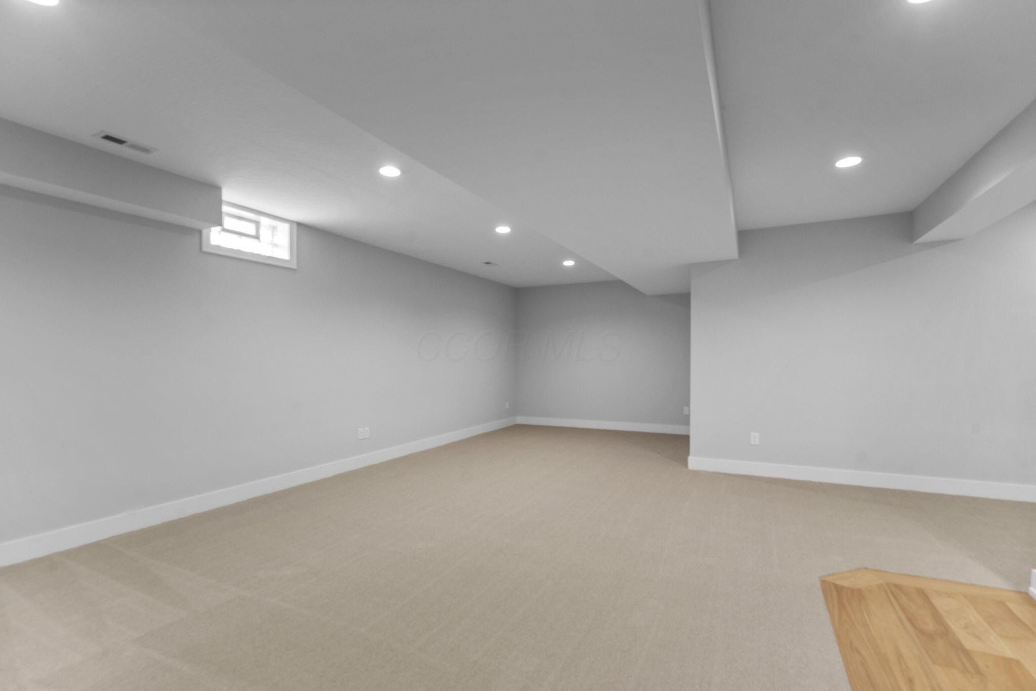 4041 Captains Circle. Lewis Center, OH 43035